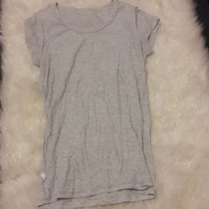 Short sleeved grey T